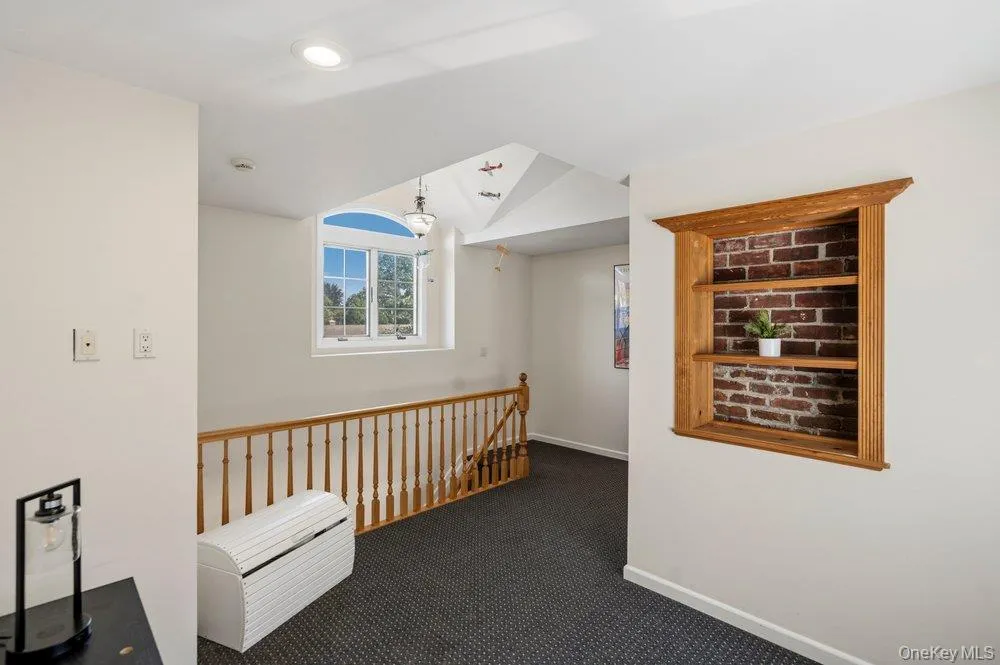 27 Delaware Avenue Jericho, NY 11753