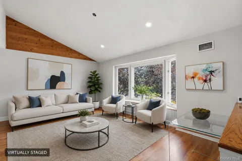 27 Delaware Avenue