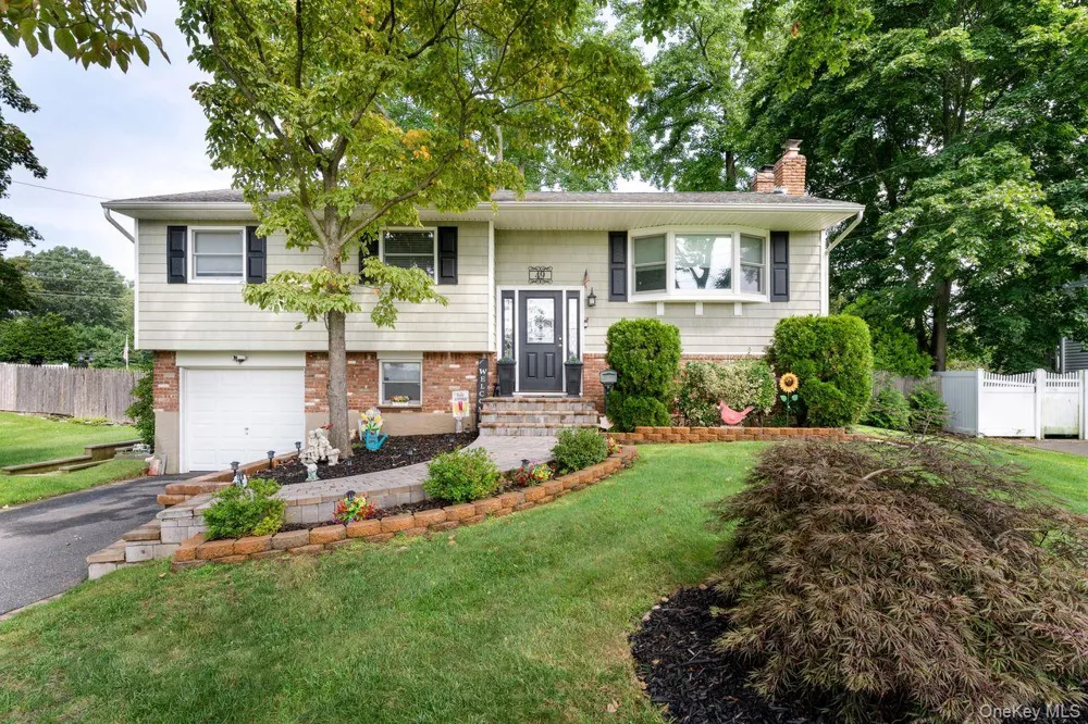 49 McKinley Street Saint James, NY 11780