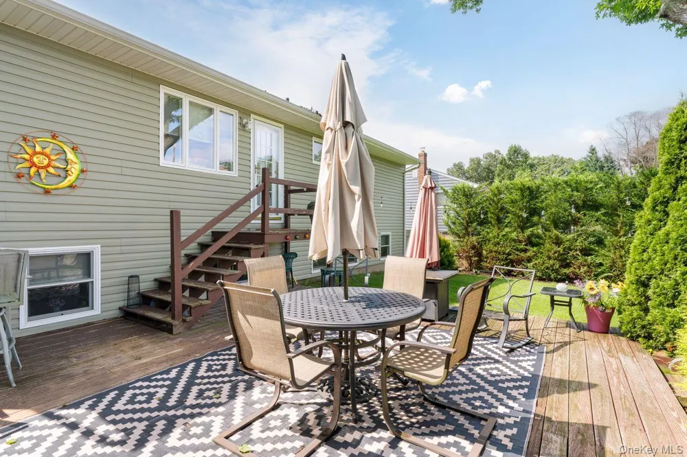 49 McKinley Street Saint James, NY 11780