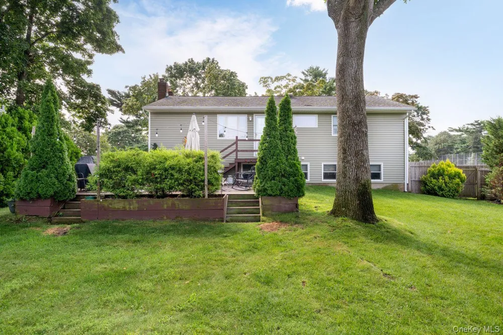 49 McKinley Street Saint James, NY 11780