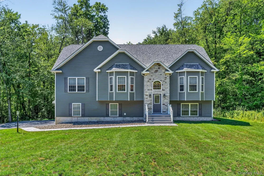 15 Alpine Lane Washingtonville, NY 10992