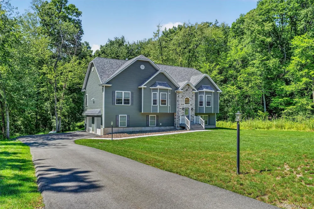15 Alpine Lane Washingtonville, NY 10992