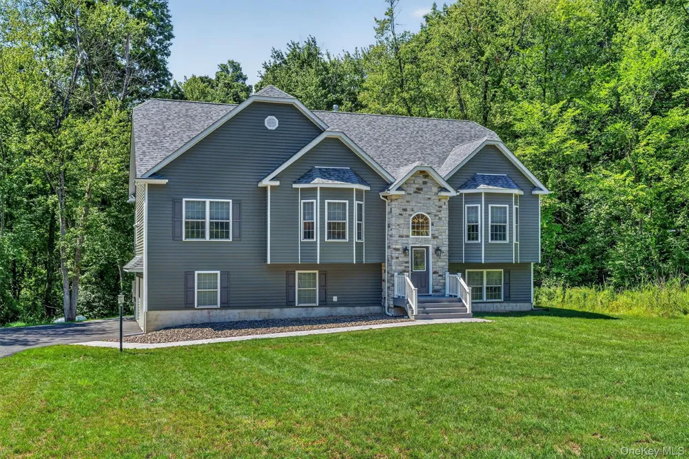 15 Alpine Lane Washingtonville, NY 10992