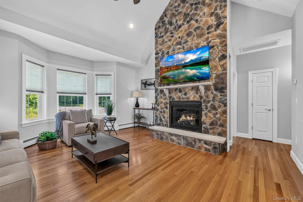 15 Alpine Lane Washingtonville, NY 10992