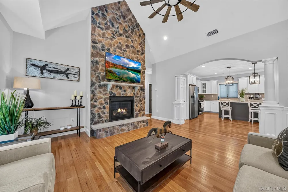 15 Alpine Lane Washingtonville, NY 10992