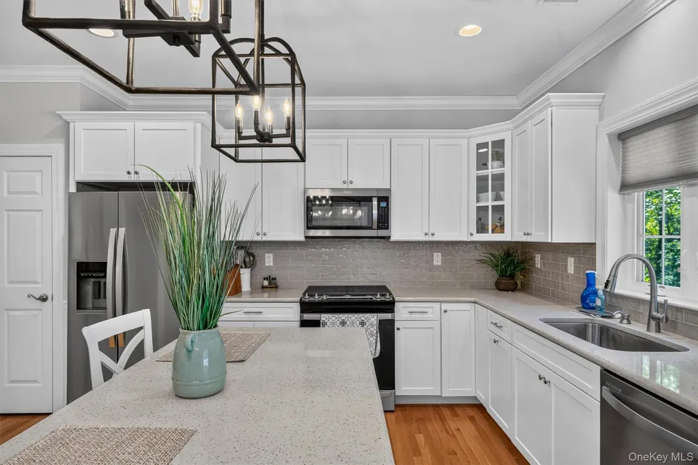 15 Alpine Lane Washingtonville, NY 10992