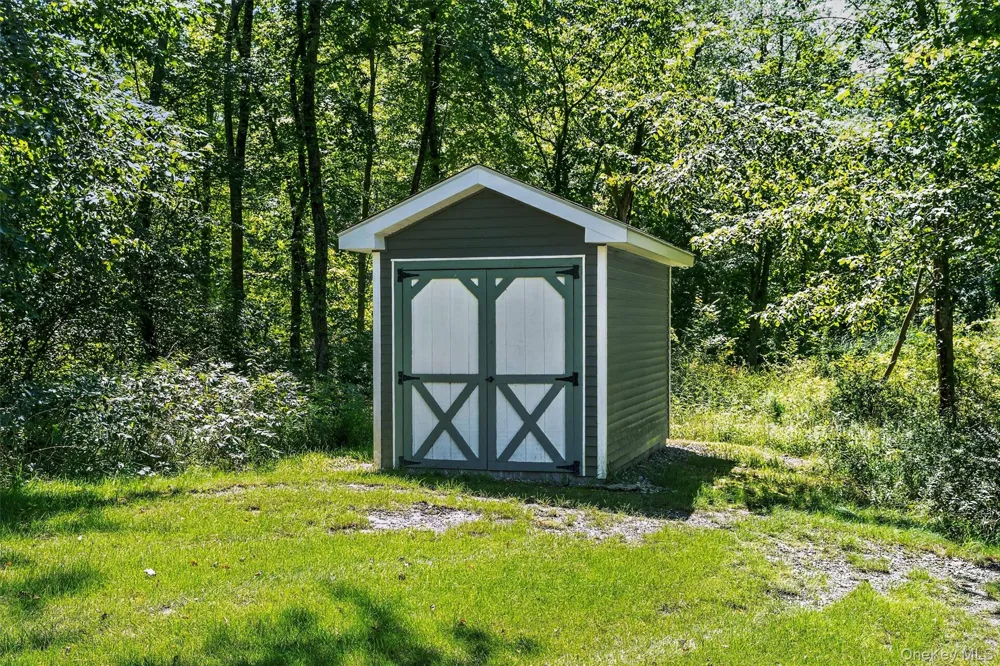 15 Alpine Lane Washingtonville, NY 10992