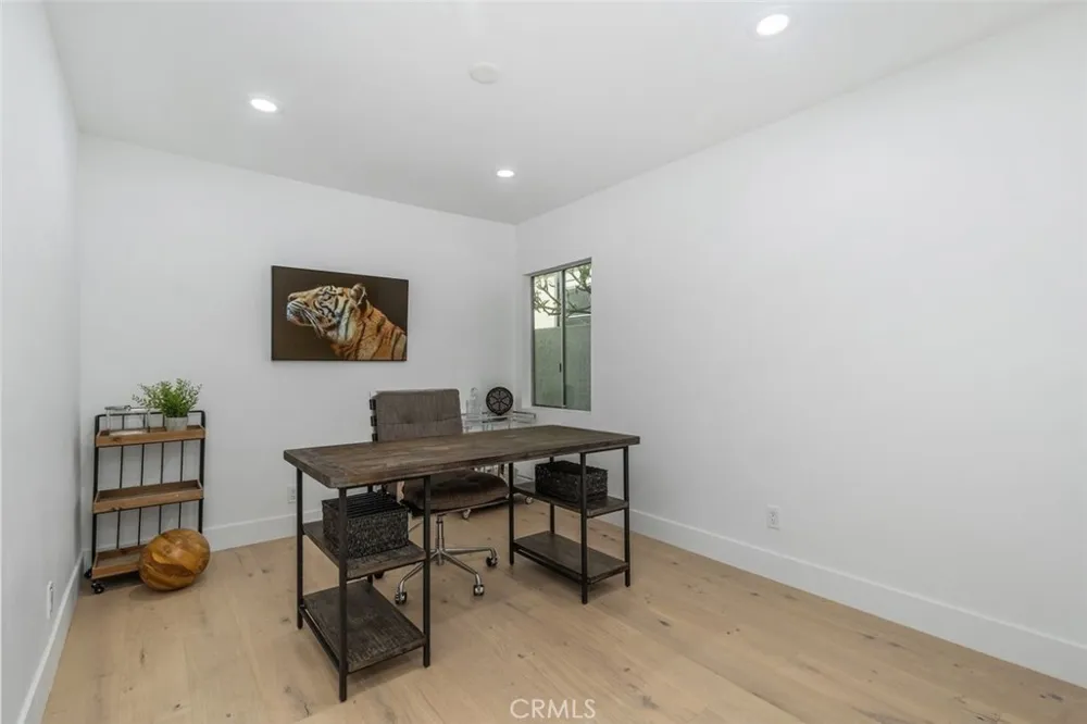 233 Santa Ana Newport Beach, CA 92663