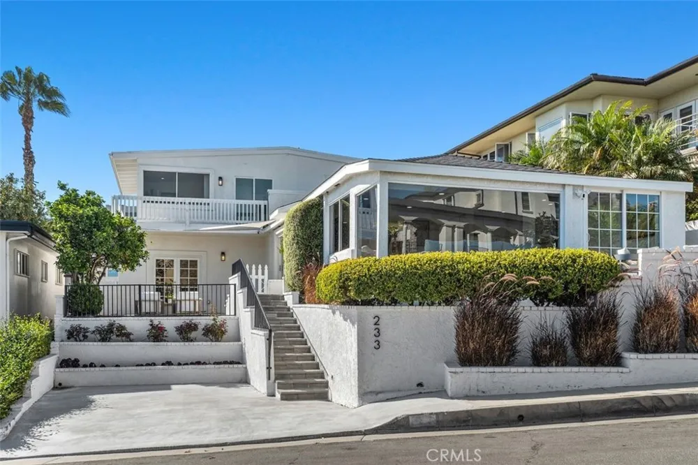 233 Santa Ana Newport Beach, CA 92663