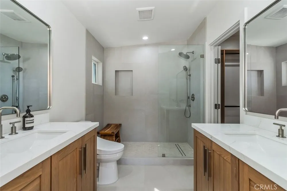 233 Santa Ana Newport Beach, CA 92663