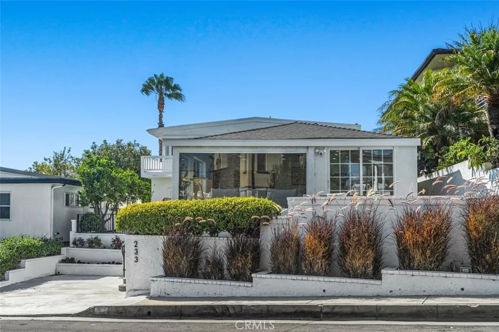 233 Santa Ana Newport Beach, CA 92663