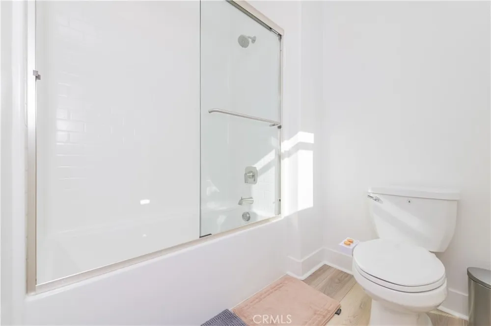 168 Sash Irvine, CA 92618