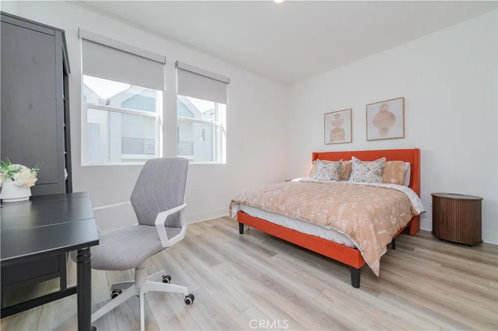 168 Sash Irvine, CA 92618