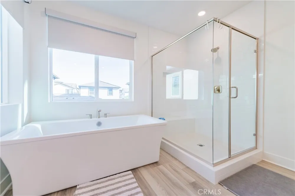 168 Sash Irvine, CA 92618