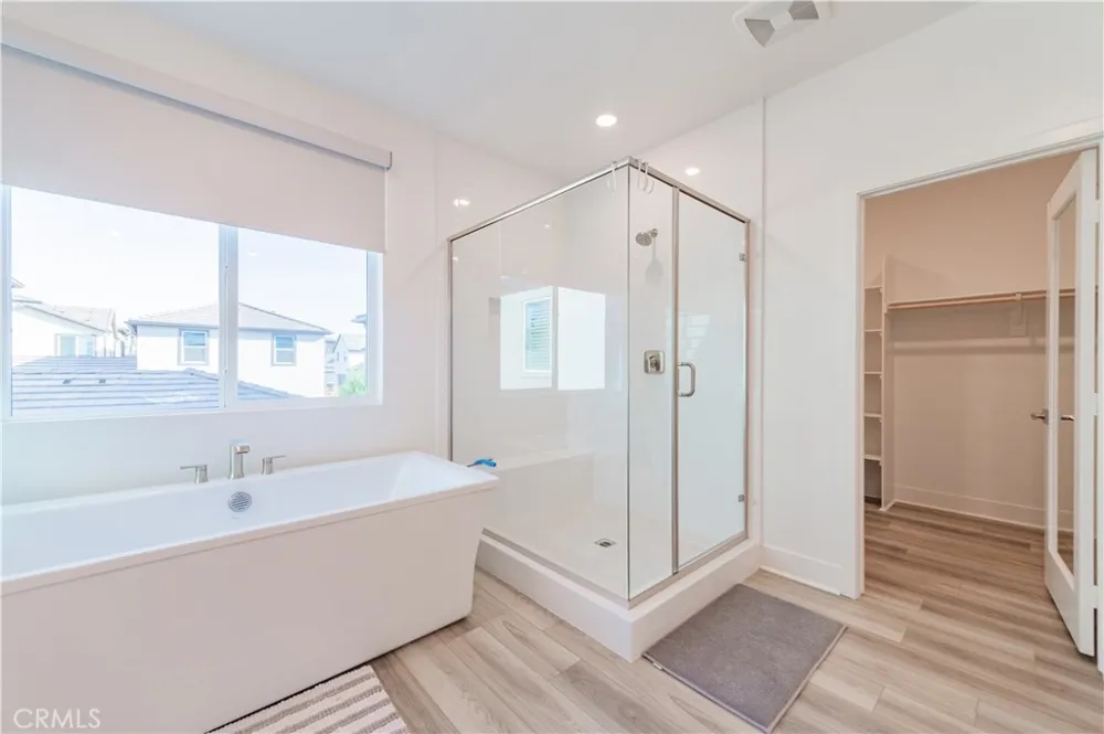 168 Sash Irvine, CA 92618