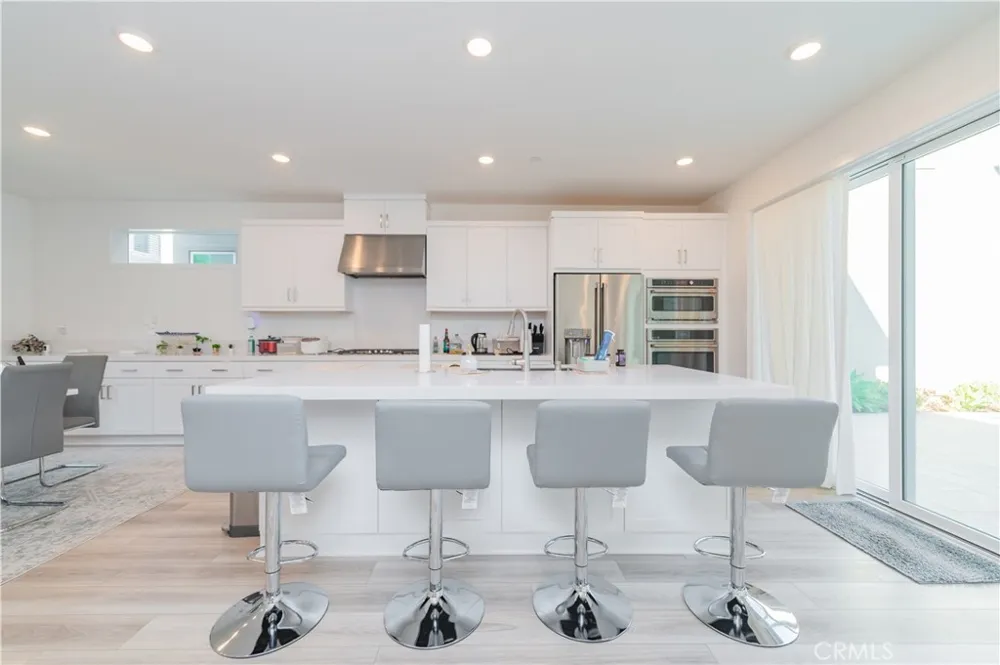168 Sash Irvine, CA 92618
