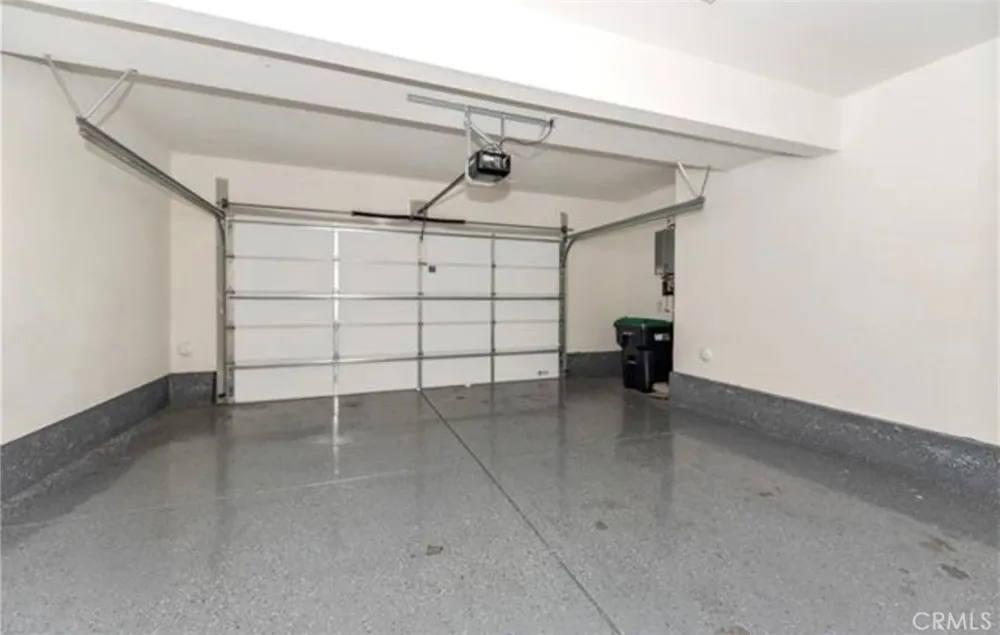 273 LYNX Irvine, CA 92618