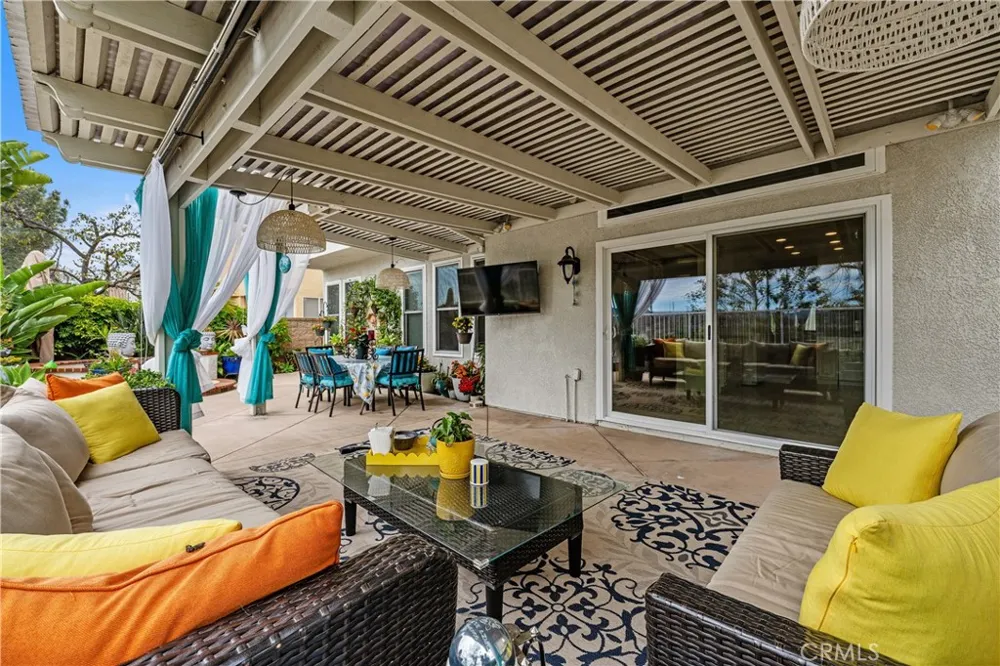 27 Rosy Finch Ln Aliso Viejo, CA 92656