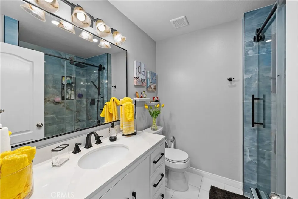27 Rosy Finch Ln Aliso Viejo, CA 92656