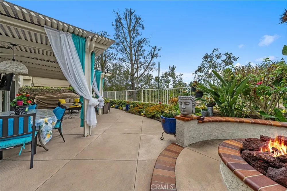 27 Rosy Finch Ln Aliso Viejo, CA 92656