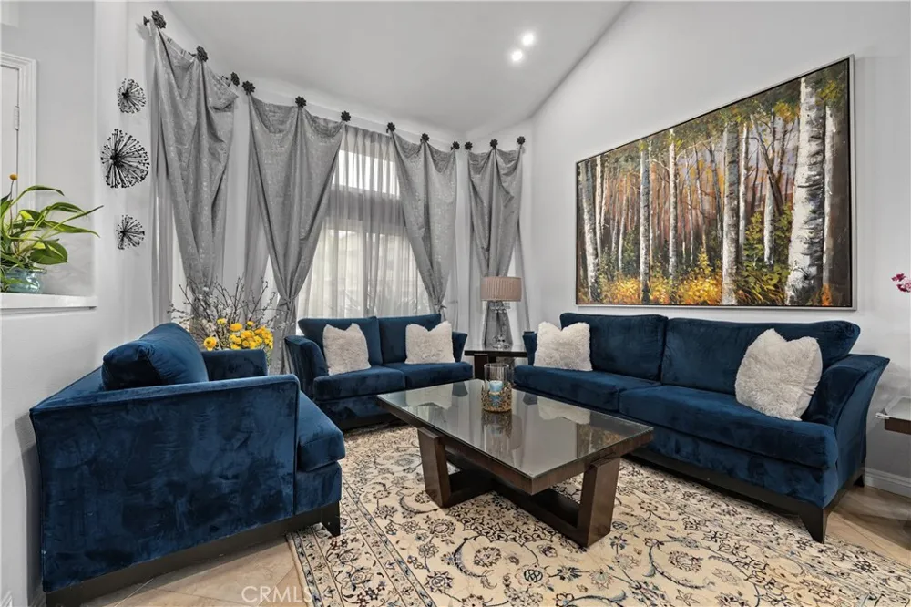 27 Rosy Finch Ln Aliso Viejo, CA 92656