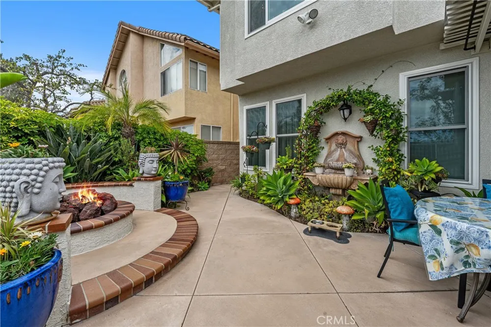 27 Rosy Finch Ln Aliso Viejo, CA 92656