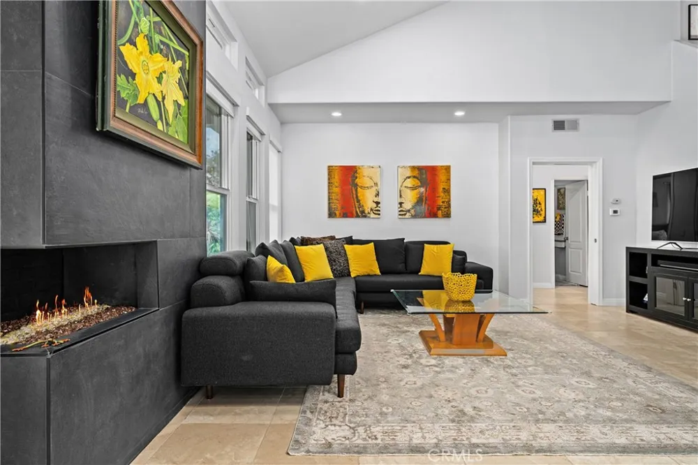 27 Rosy Finch Ln Aliso Viejo, CA 92656