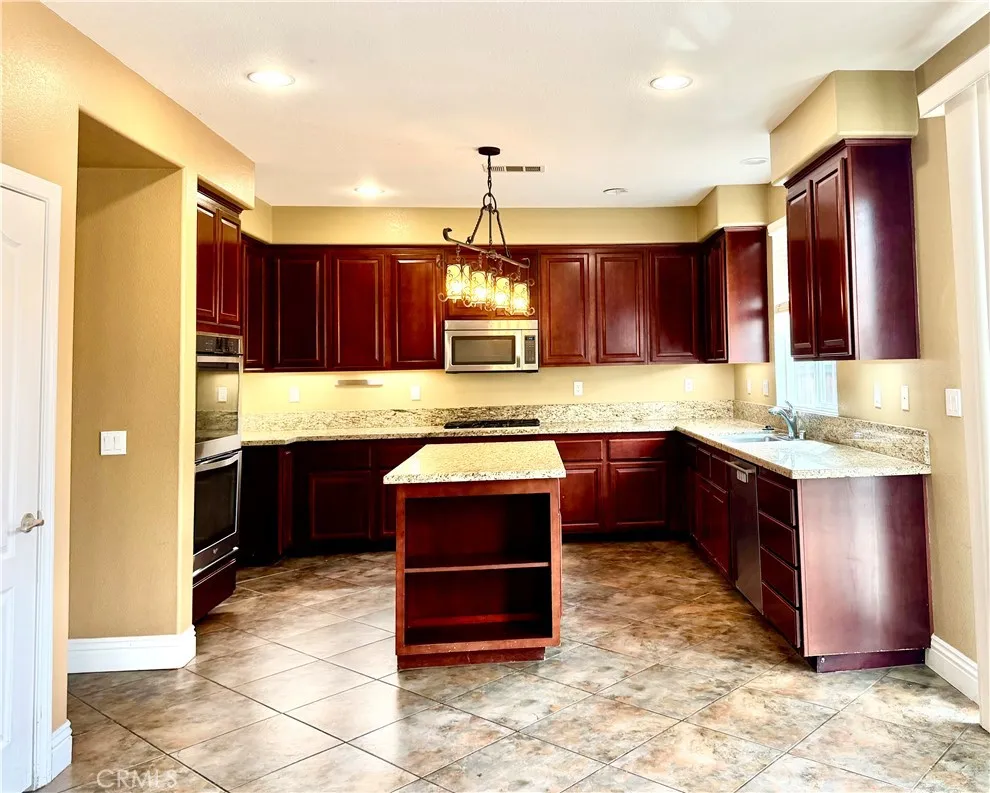 45535 Seagull Way Temecula, CA 92592