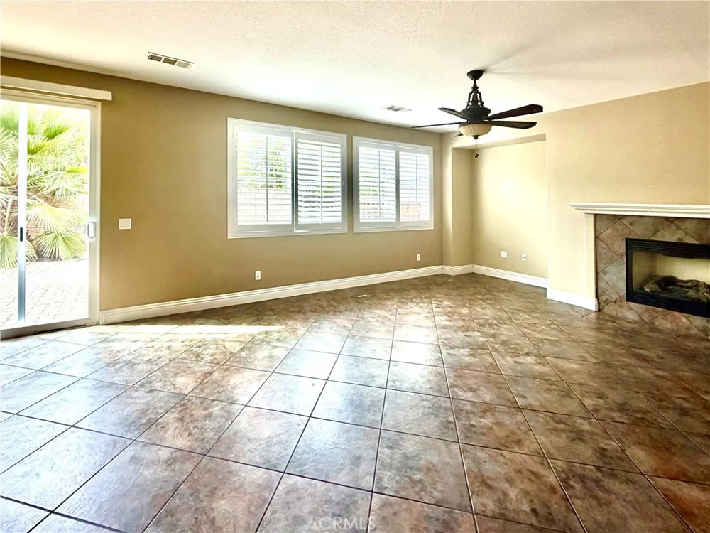 45535 Seagull Way Temecula, CA 92592