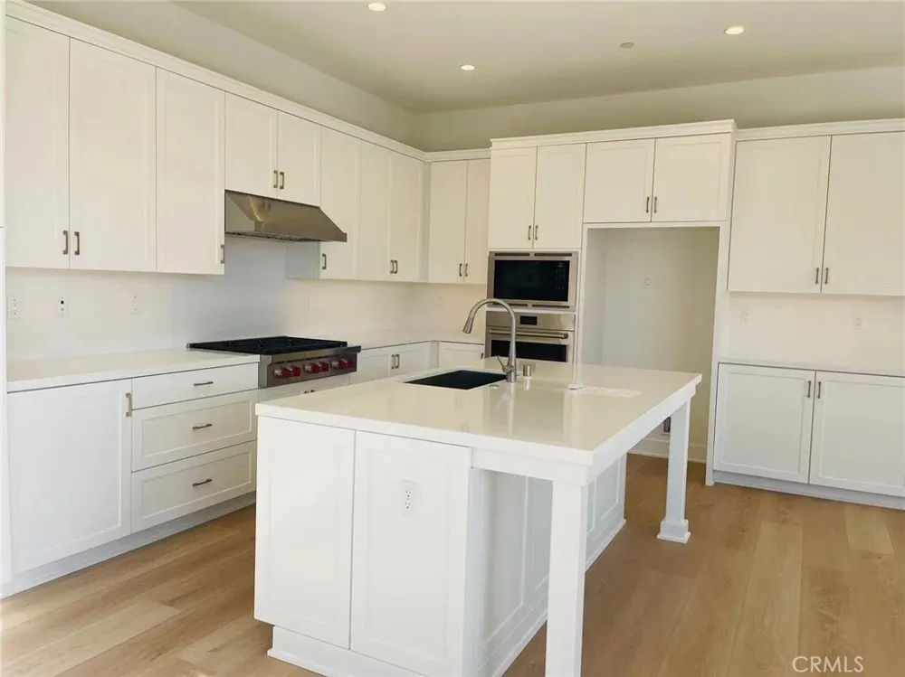 111 Spotted Quail Irvine, CA 92618