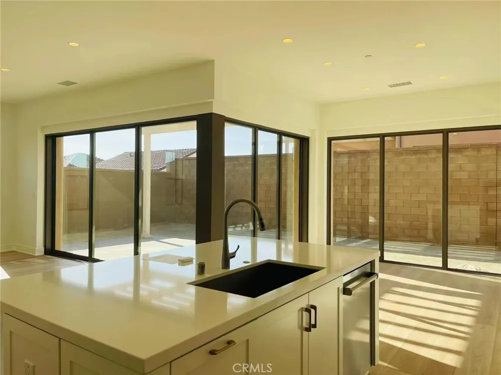 111 Spotted Quail Irvine, CA 92618