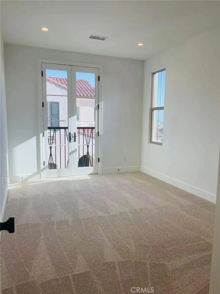 111 Spotted Quail Irvine, CA 92618