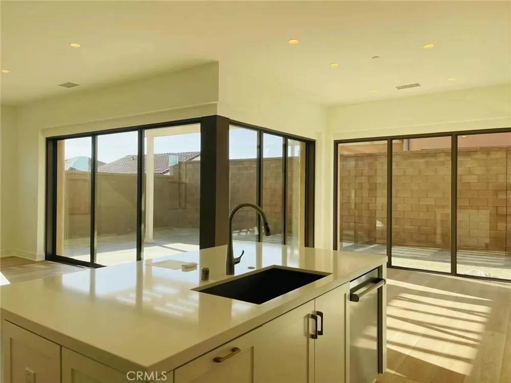 111 Spotted Quail Irvine, CA 92618