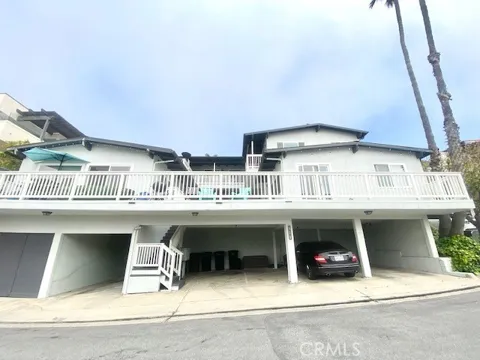 111 Santa Ana # 5