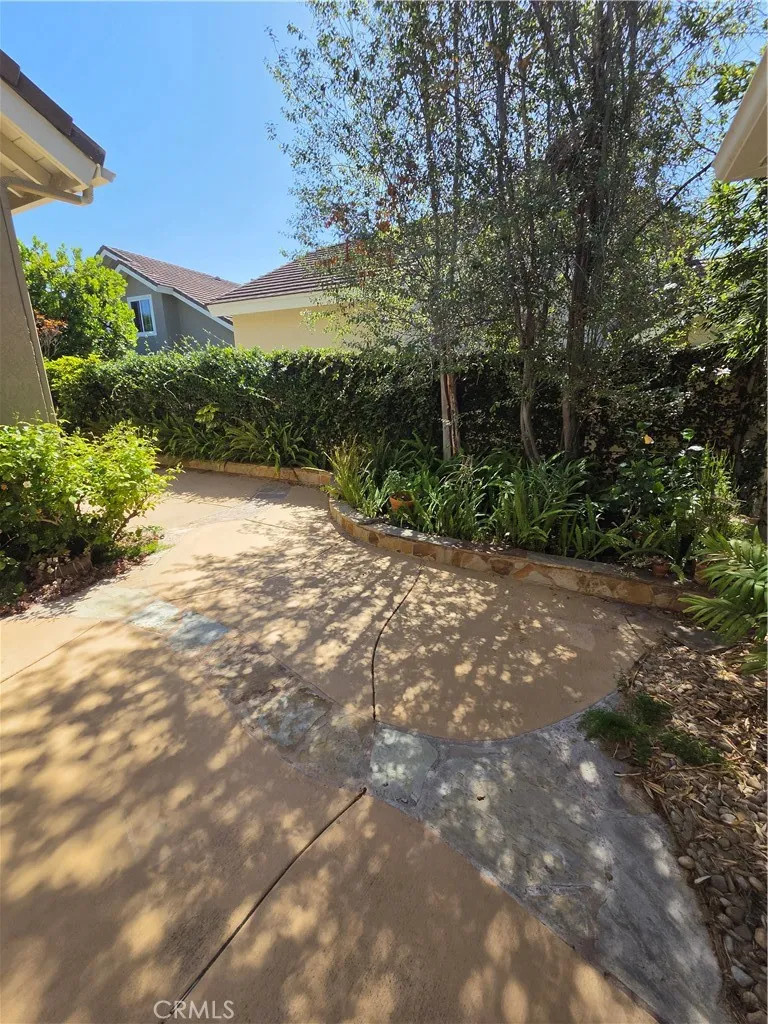 7 Singingwood Irvine, CA 92614