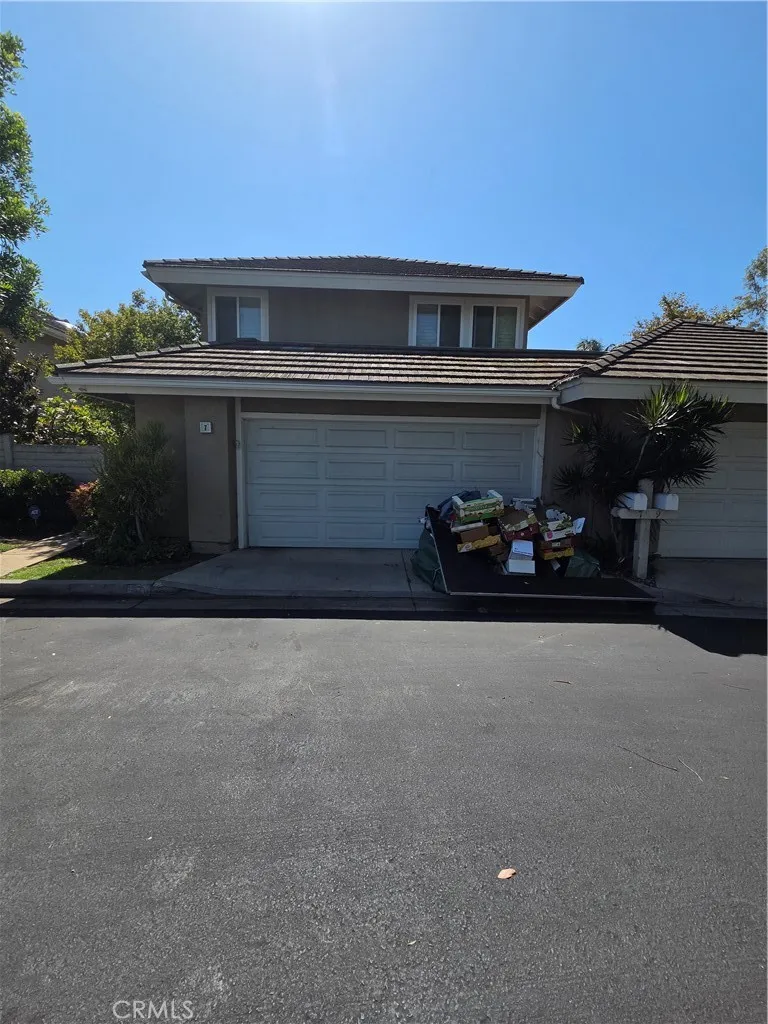 7 Singingwood Irvine, CA 92614