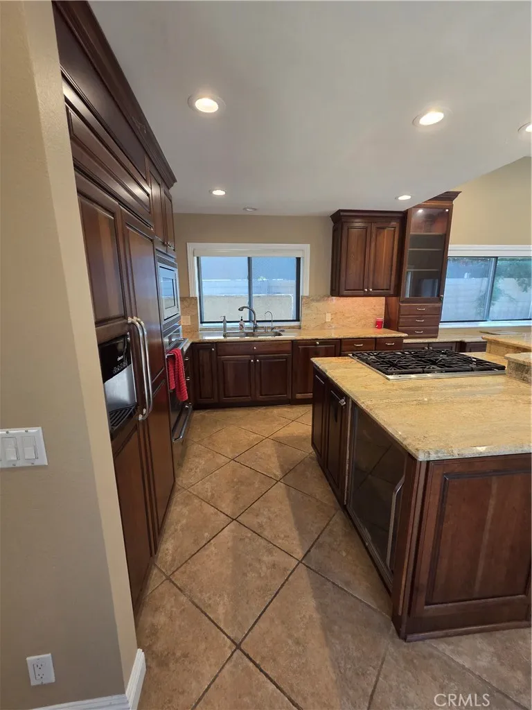 7 Singingwood Irvine, CA 92614