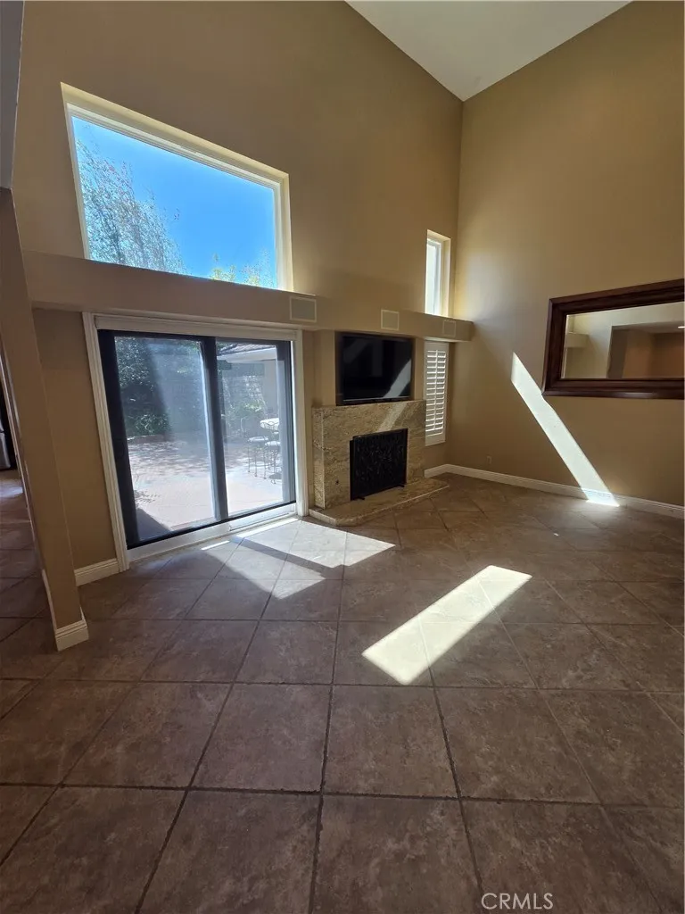 7 Singingwood Irvine, CA 92614