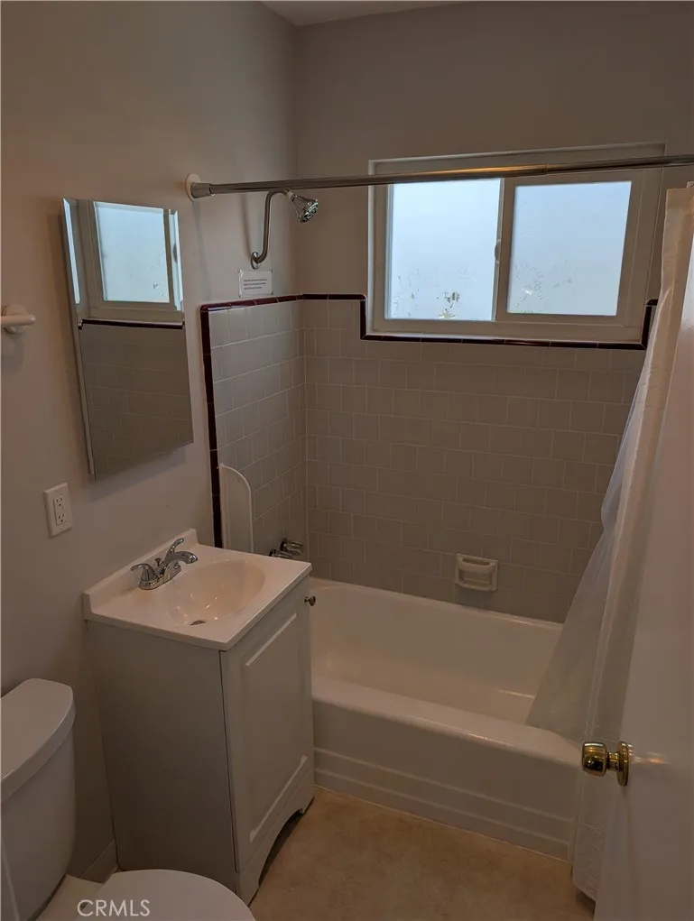 221 8th #B Seal Beach, CA 90740