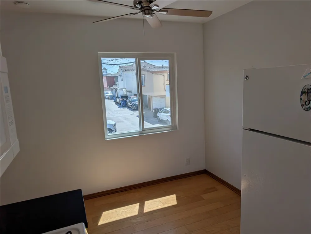 221 8th #B Seal Beach, CA 90740