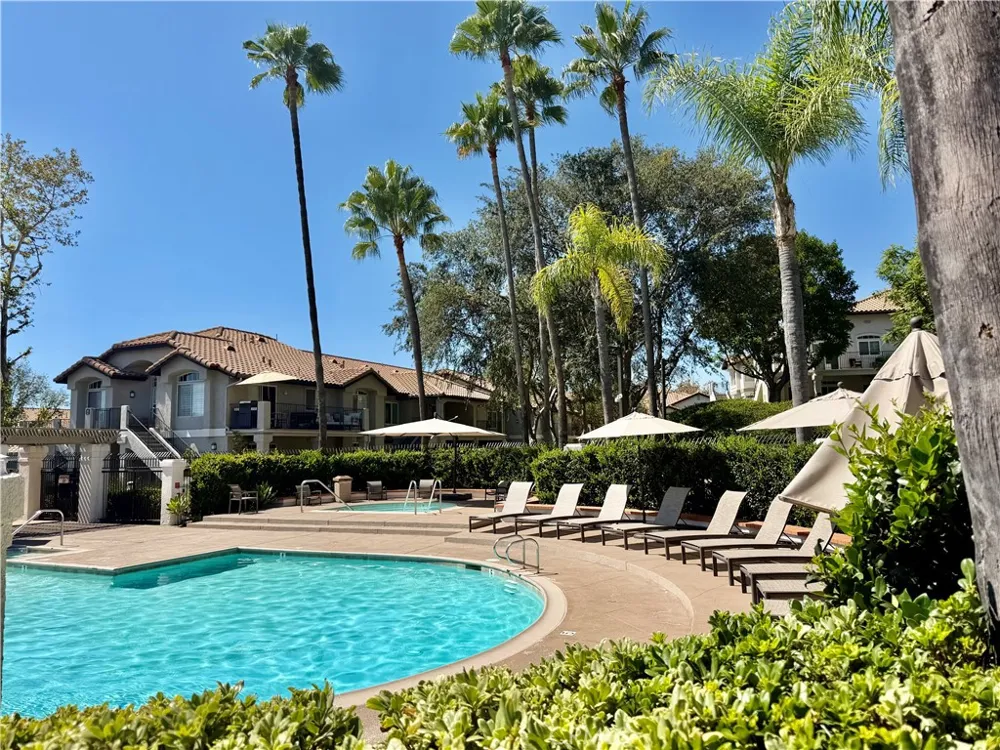 16 Carmesi Rancho Santa Margarita, CA 92688