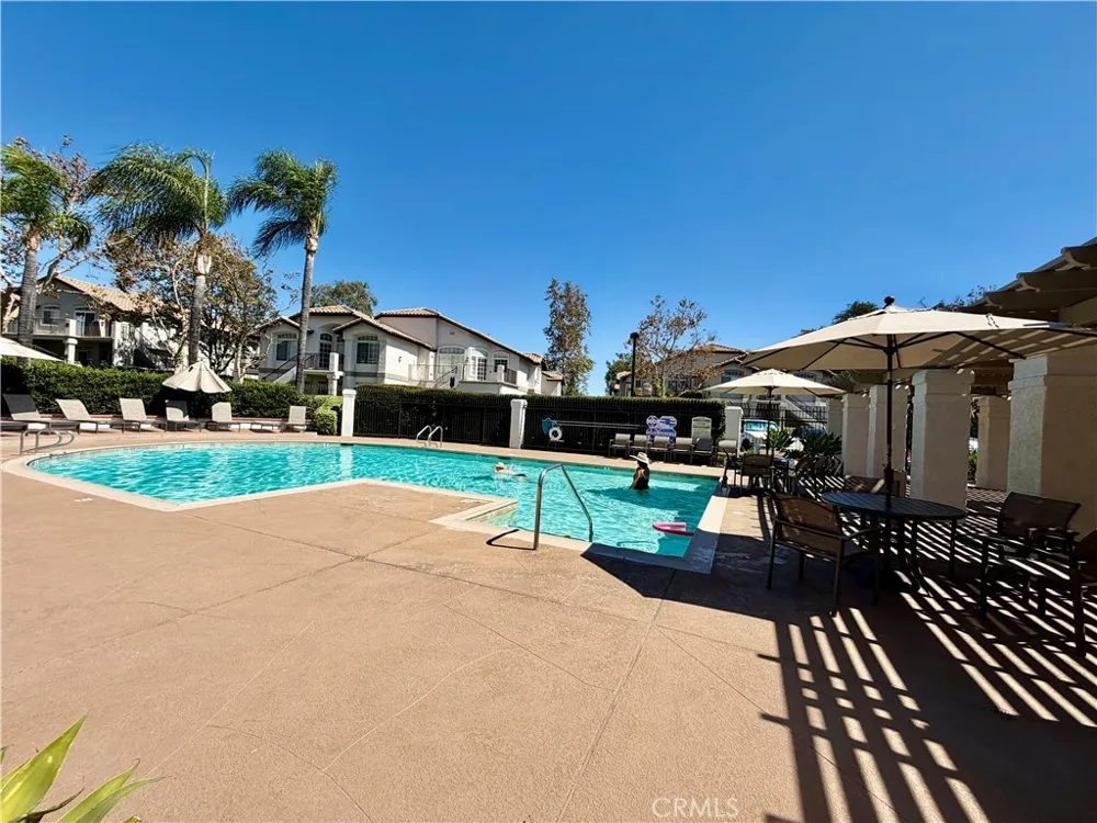 16 Carmesi Rancho Santa Margarita, CA 92688