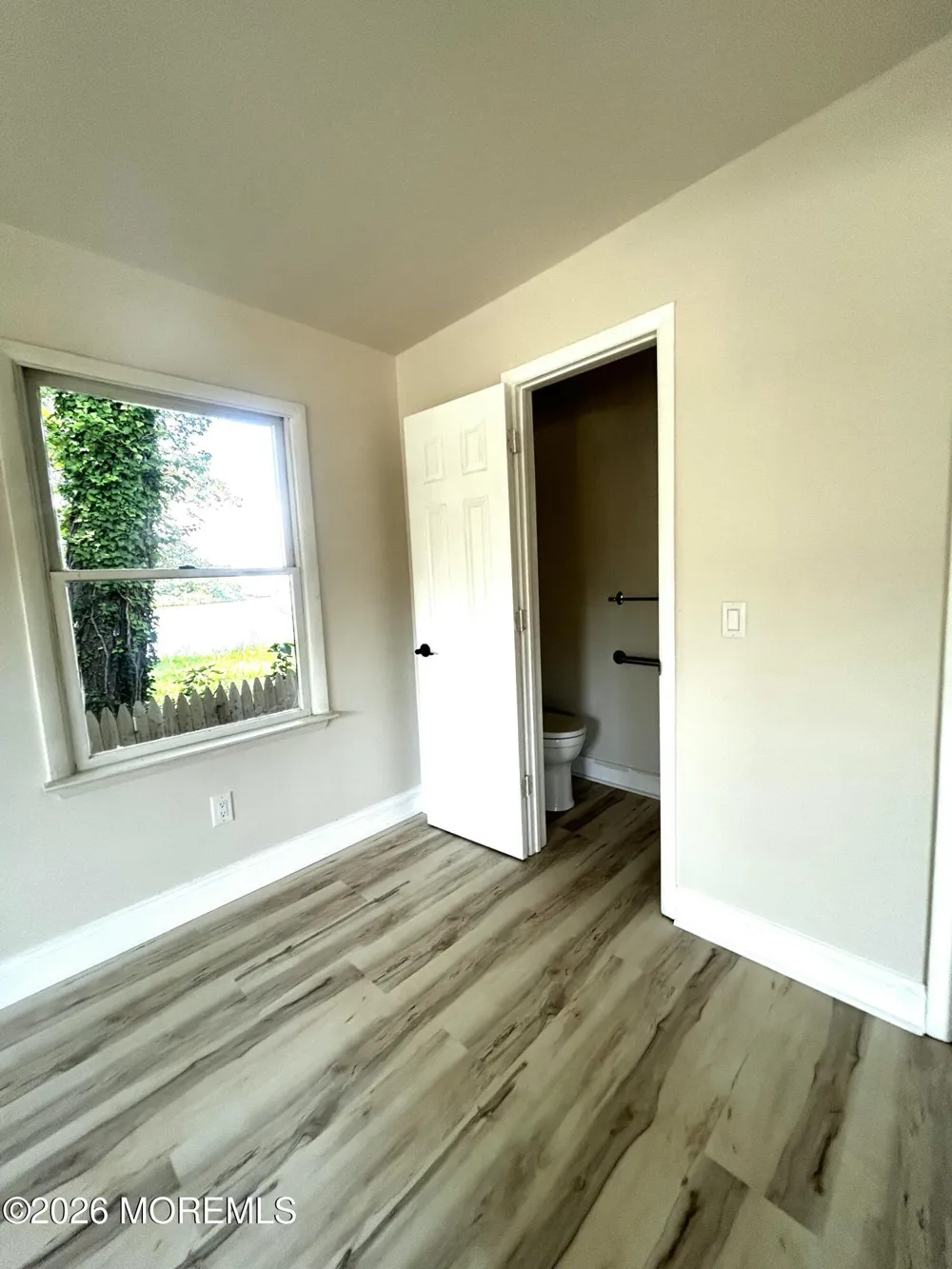 12 w. Riverside drive) Brick, NJ 08723