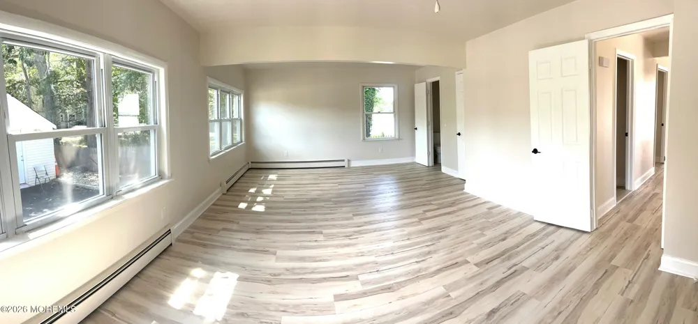 12 w. Riverside drive) Brick, NJ 08723