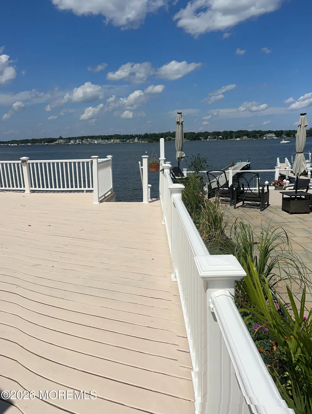 12 w. Riverside drive) Brick, NJ 08723