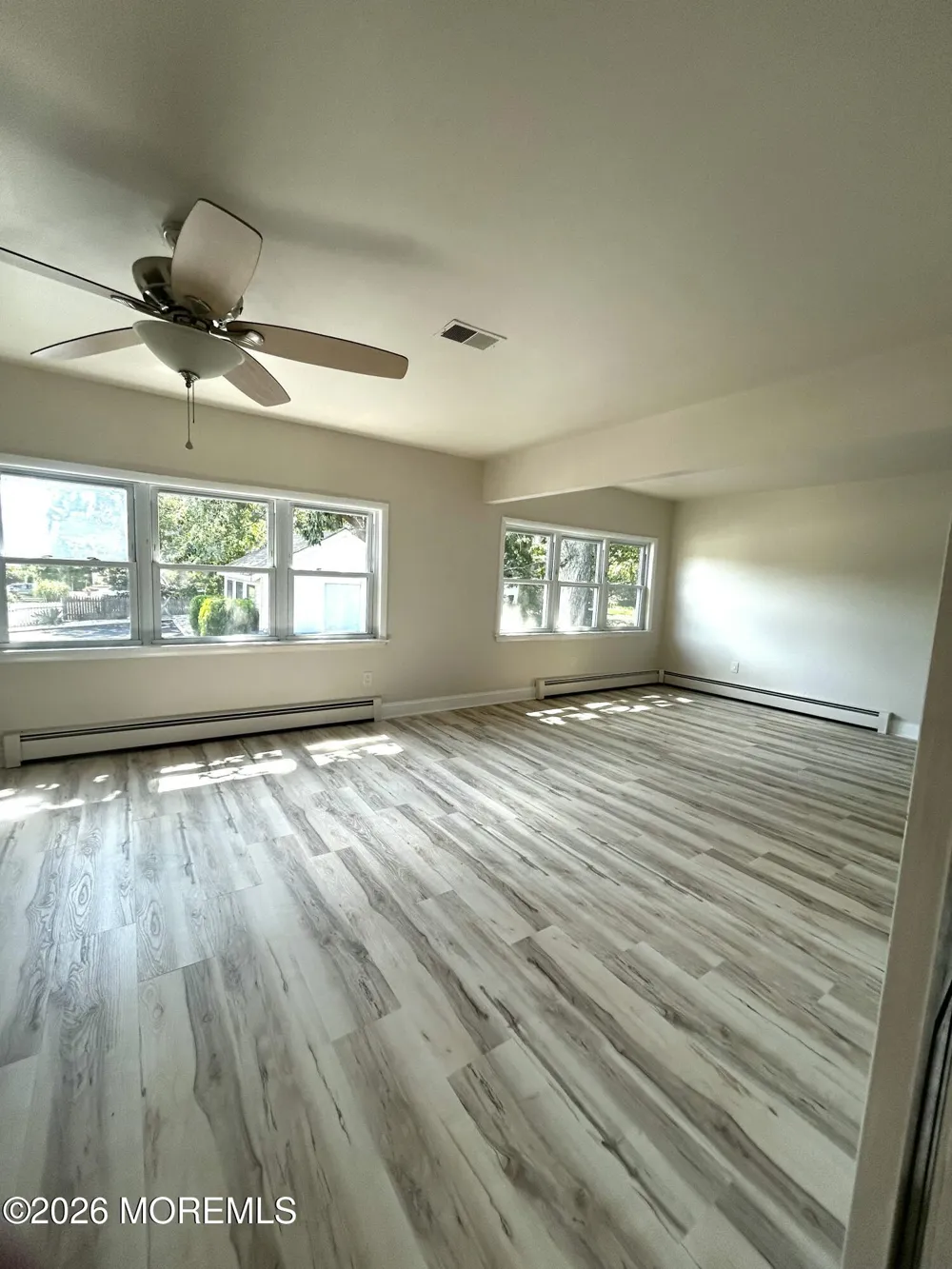 12 w. Riverside drive) Brick, NJ 08723