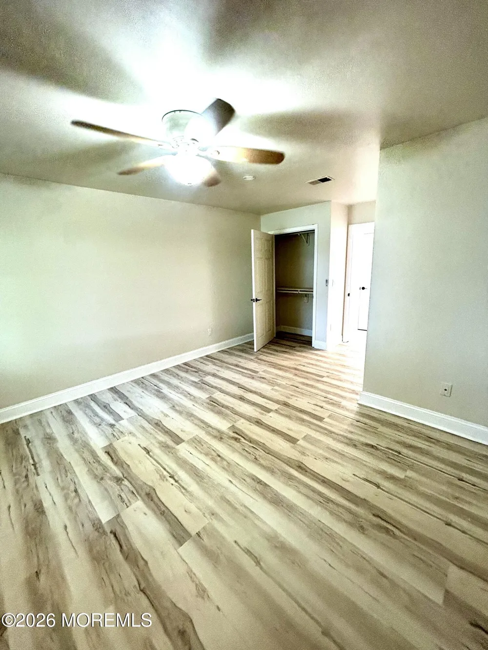 12 w. Riverside drive) Brick, NJ 08723
