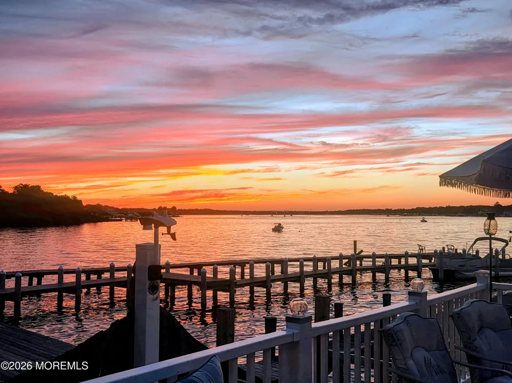 12 w. Riverside drive) Brick, NJ 08723