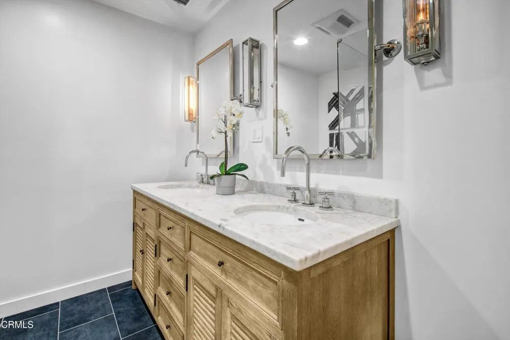5721 Haneman Street Los Angeles, CA 90042